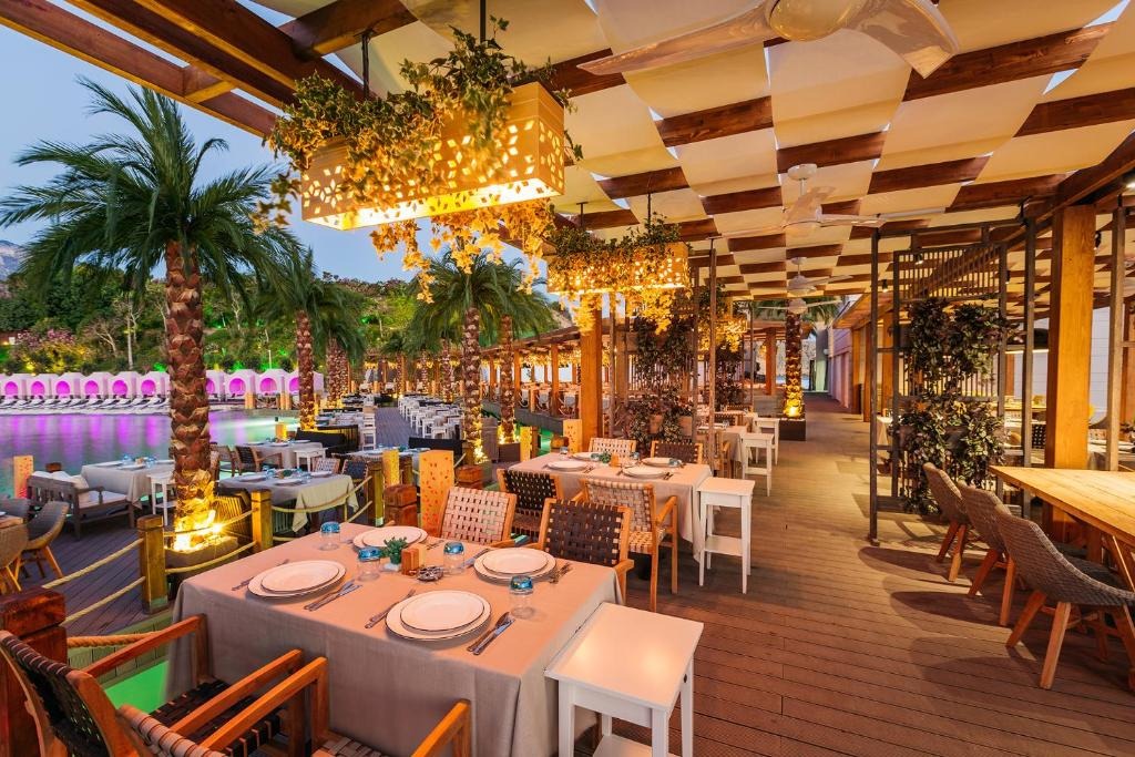 هتل کراتوس پریمیوم